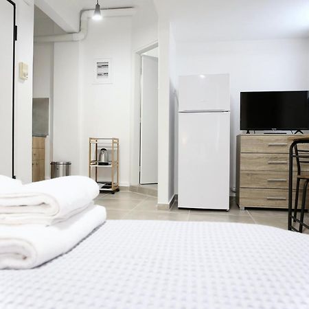 Gk Attica Apartment Athena Bagian luar foto